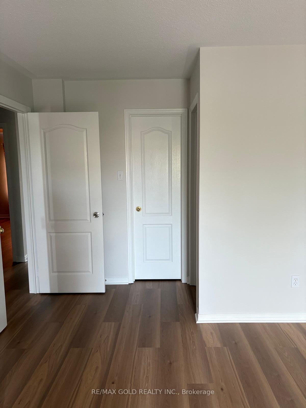 Photo 9 of 10 Irene Crescent, Brampton, Fletcher's Meadow — HOMEH