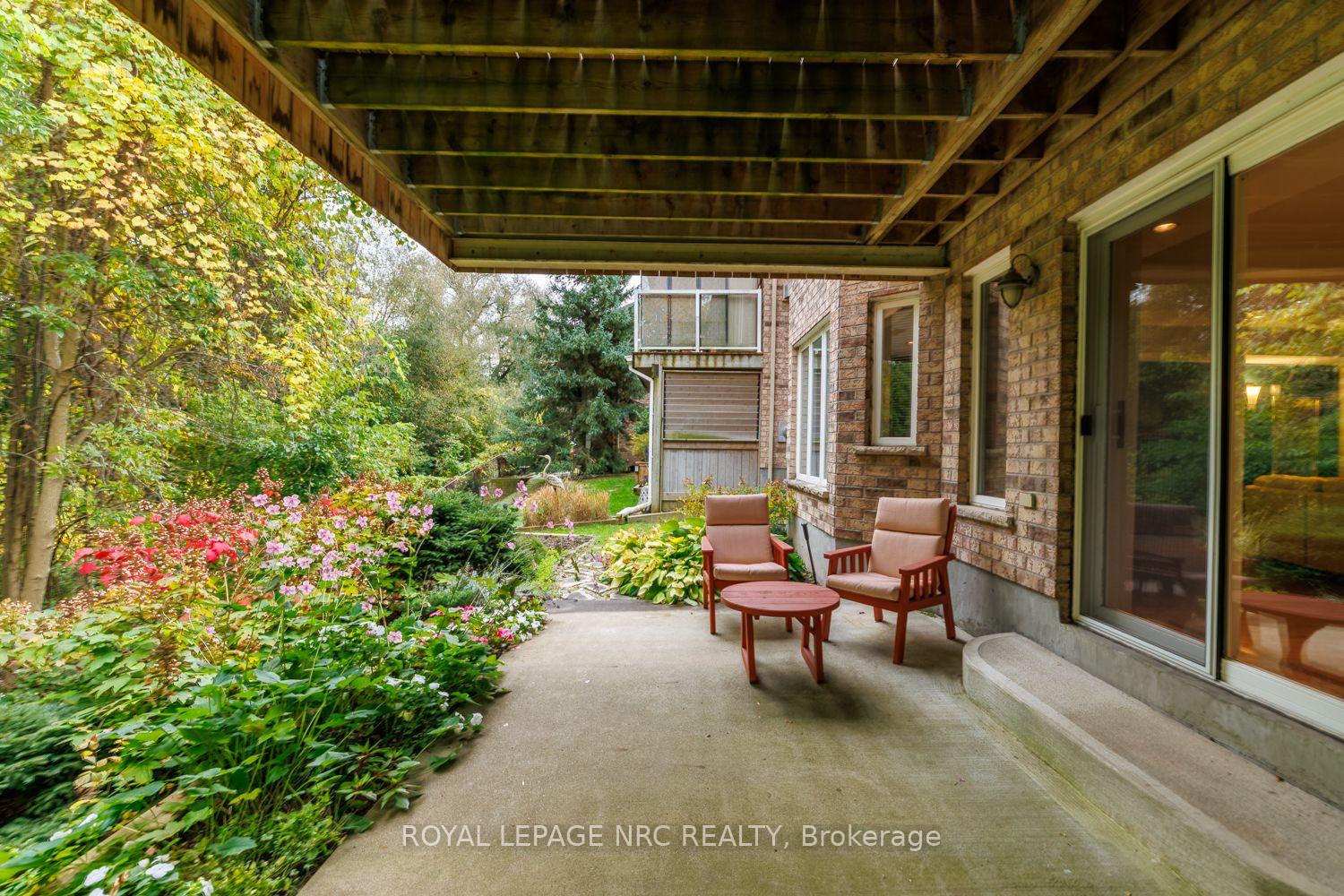 Photo 5 of 27 Parnell Road, St. Catharines, Vine/Linwell — HOMEH