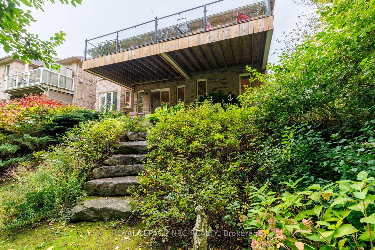 Photo 7 of 27 Parnell Road, St. Catharines, Vine/Linwell — HOMEH