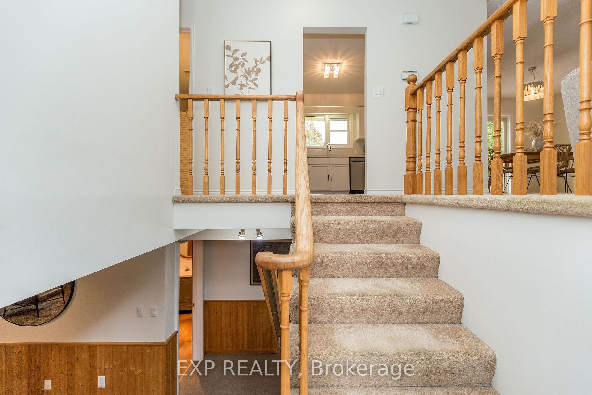 Photo 3 of 33 Shaw Street, Springwater, Elmvale — HOMEH