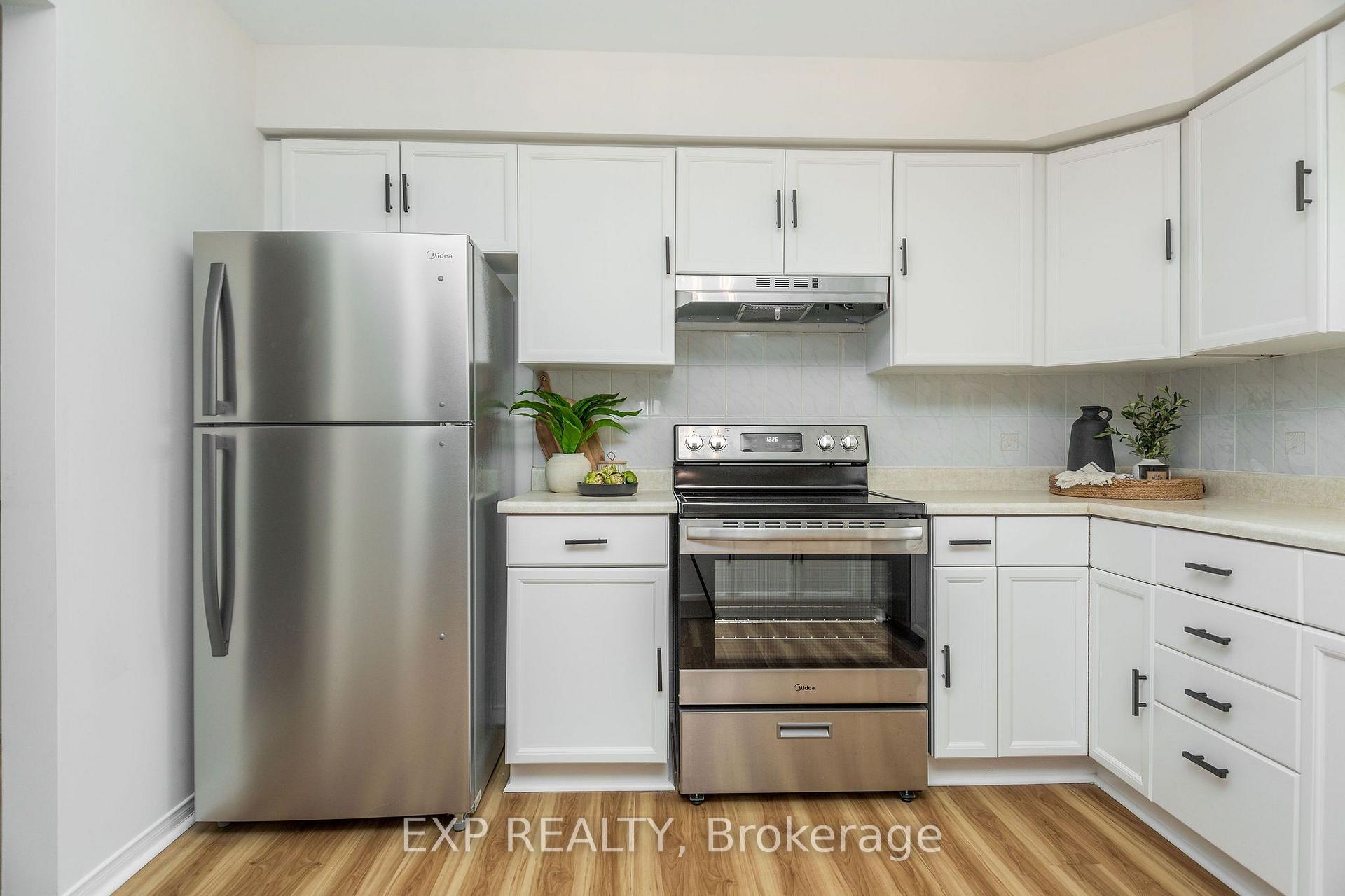 Photo 12 of 33 Shaw Street, Springwater, Elmvale — HOMEH