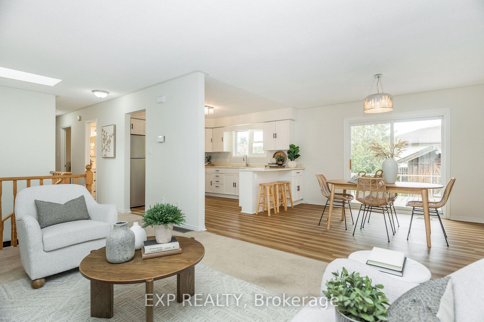 Photo 15 of 33 Shaw Street, Springwater, Elmvale — HOMEH