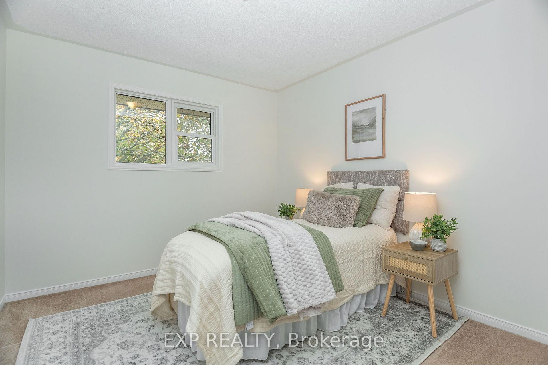 Photo 21 of 33 Shaw Street, Springwater, Elmvale — HOMEH