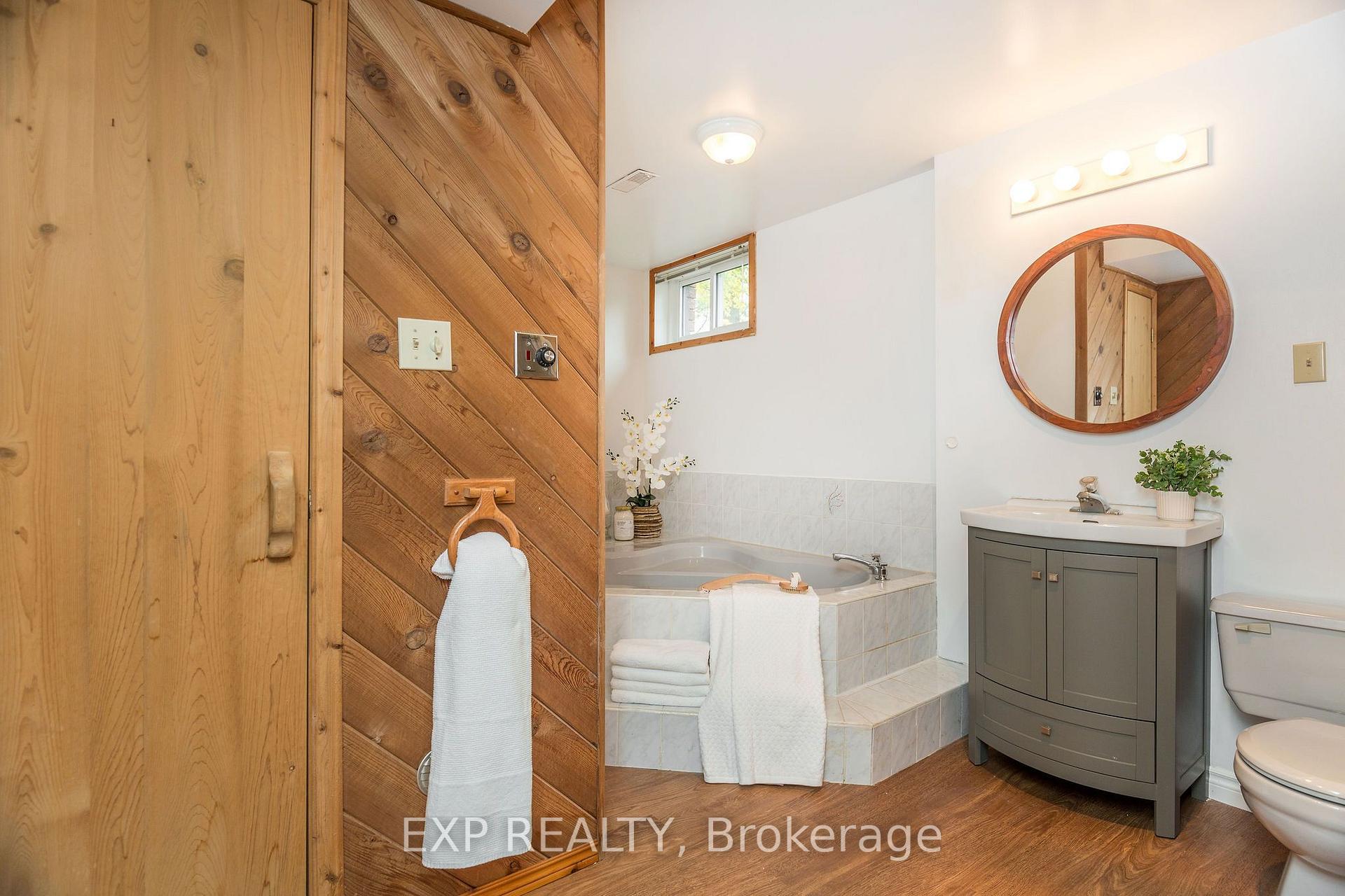 Photo 25 of 33 Shaw Street, Springwater, Elmvale — HOMEH