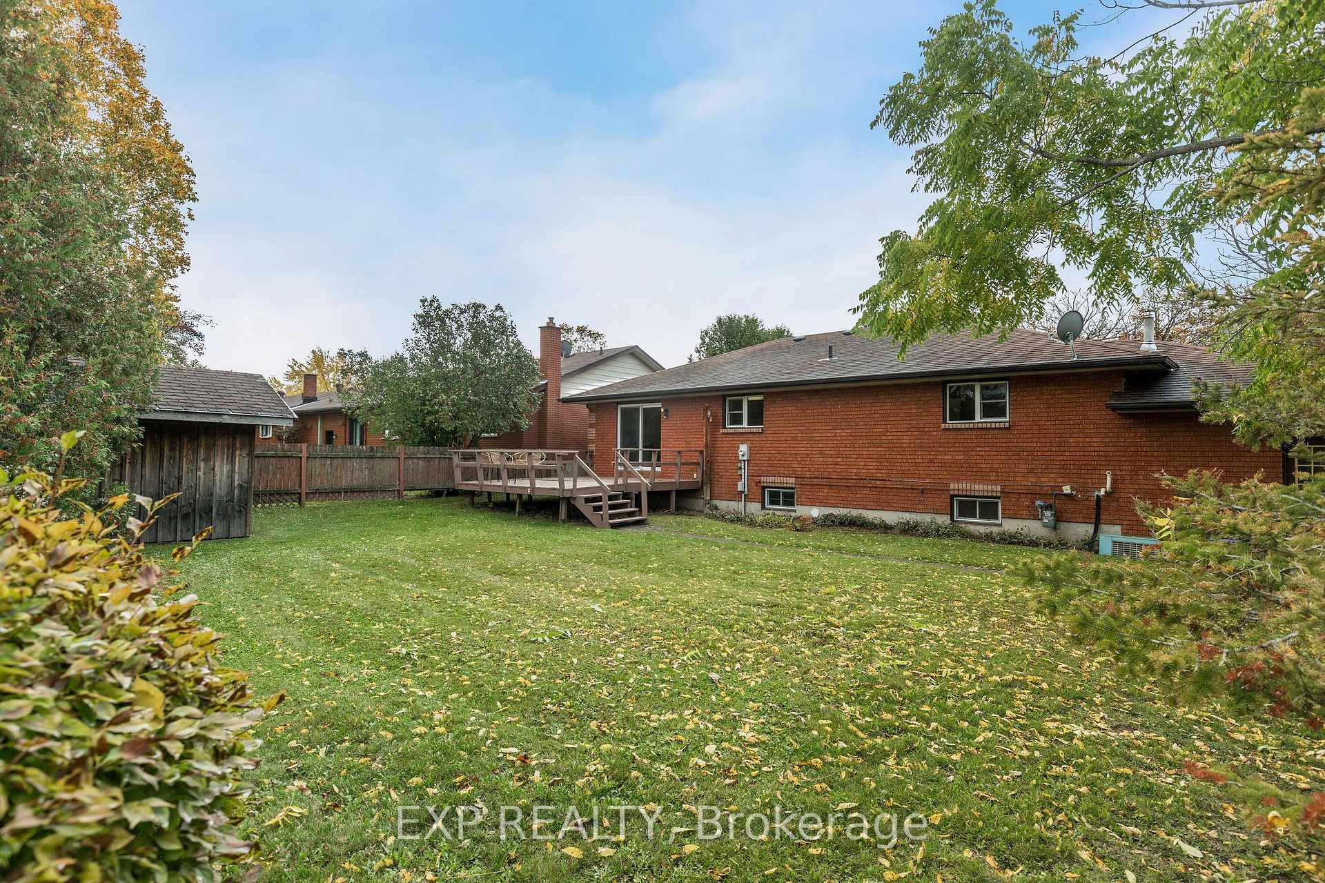 Photo 37 of 33 Shaw Street, Springwater, Elmvale — HOMEH