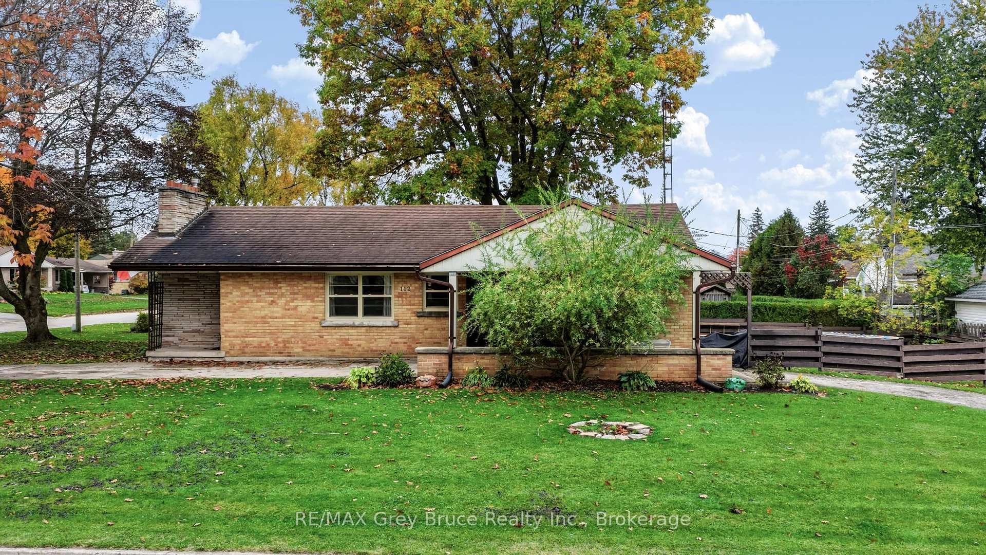 Photo 3 of 112 8th Street S, Arran-Elderslie — HOMEH