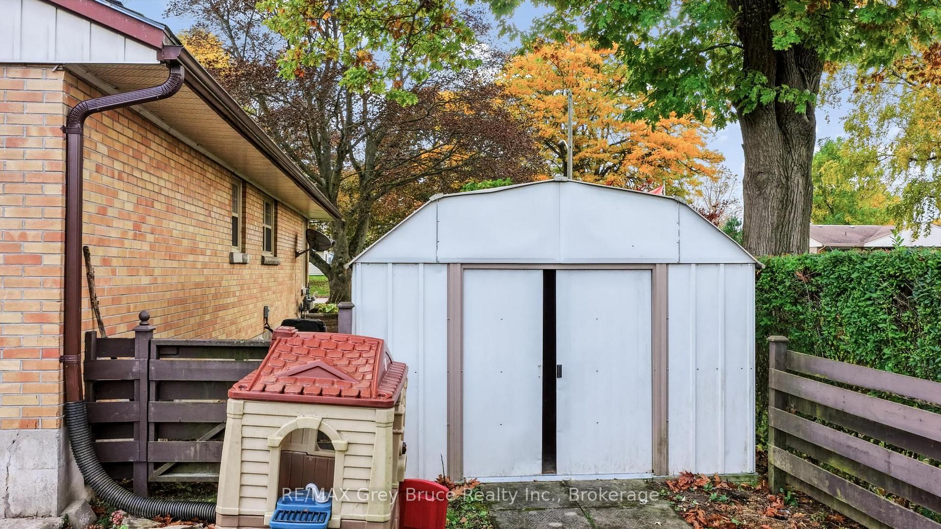 Photo 10 of 112 8th Street S, Arran-Elderslie — HOMEH