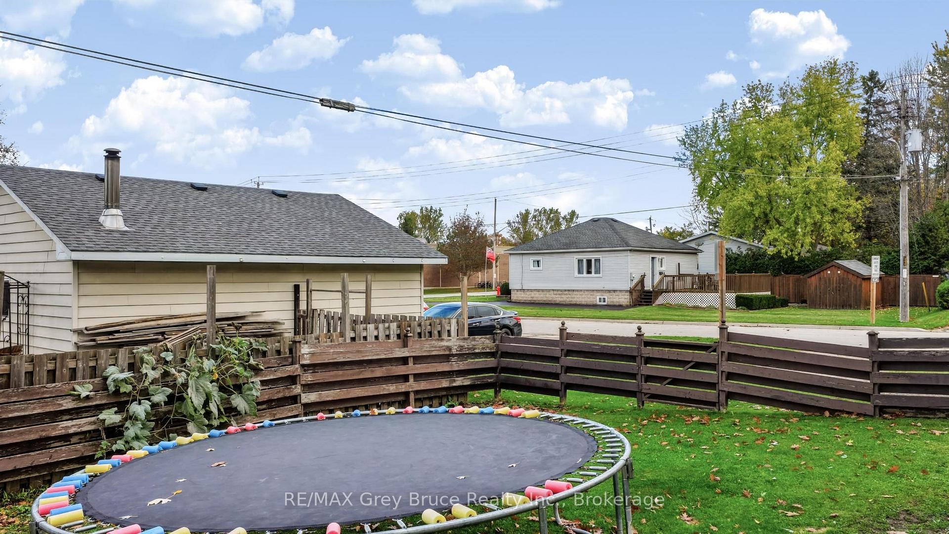 Photo 12 of 112 8th Street S, Arran-Elderslie — HOMEH