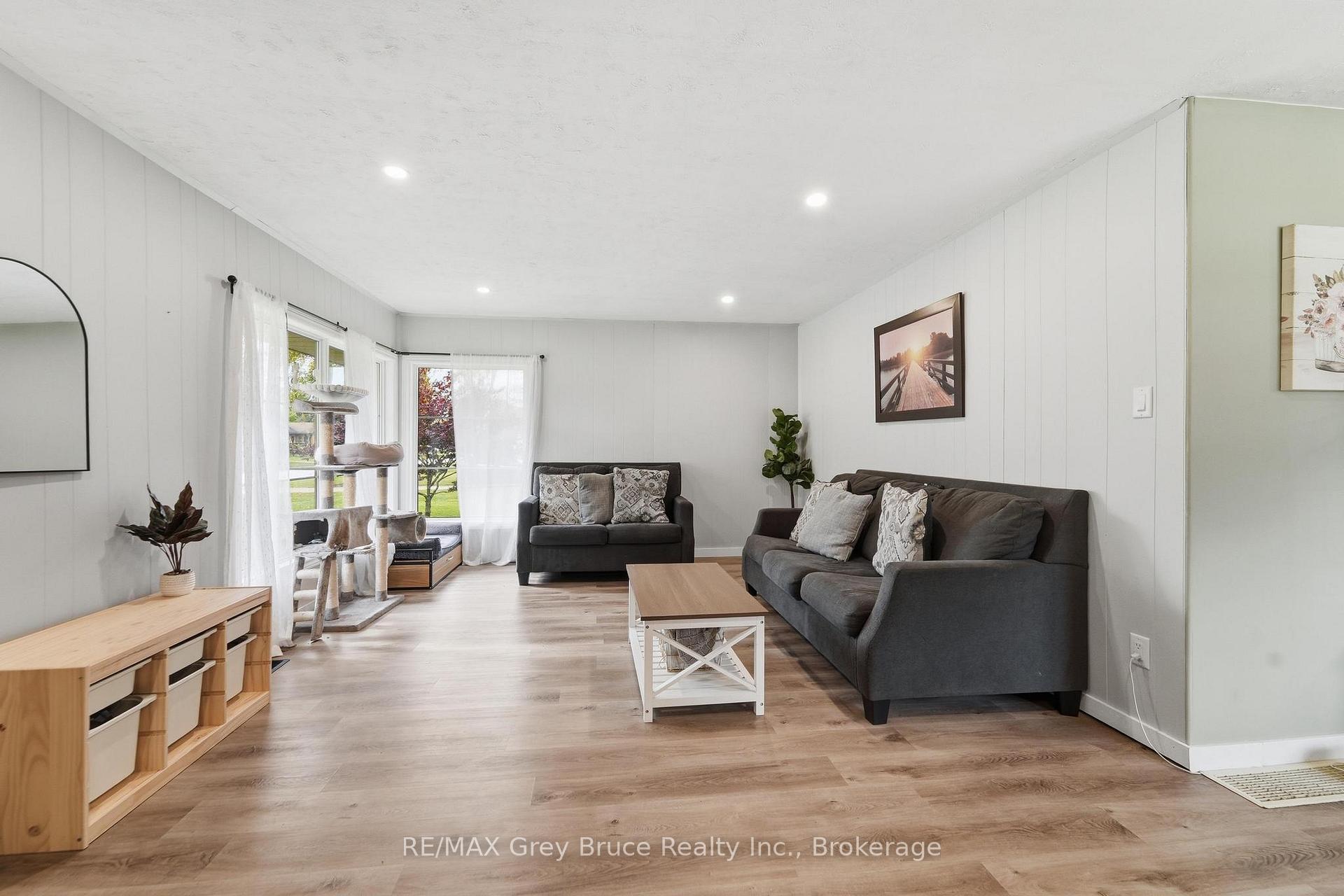 Photo 17 of 112 8th Street S, Arran-Elderslie — HOMEH