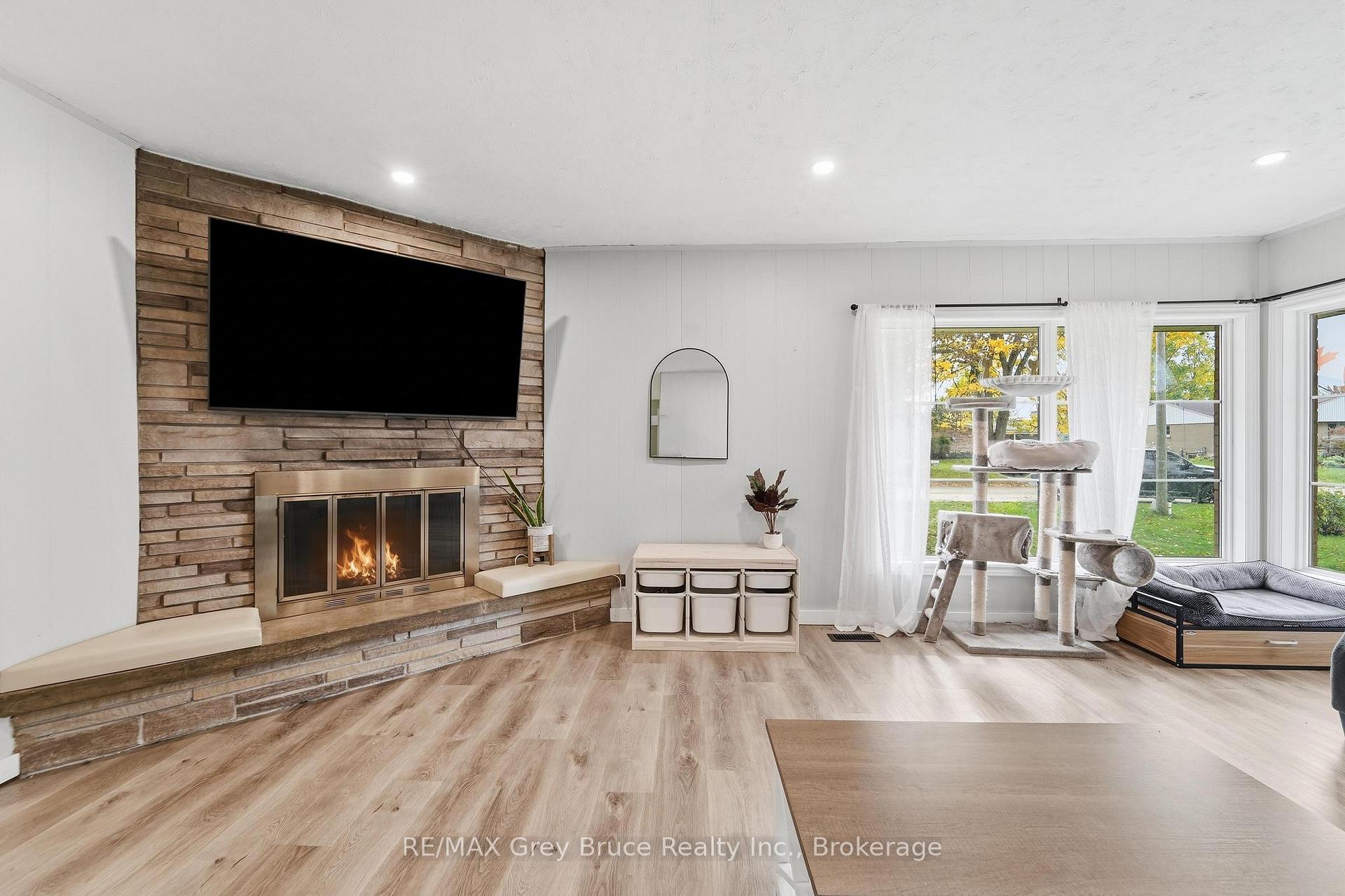 Photo 18 of 112 8th Street S, Arran-Elderslie — HOMEH