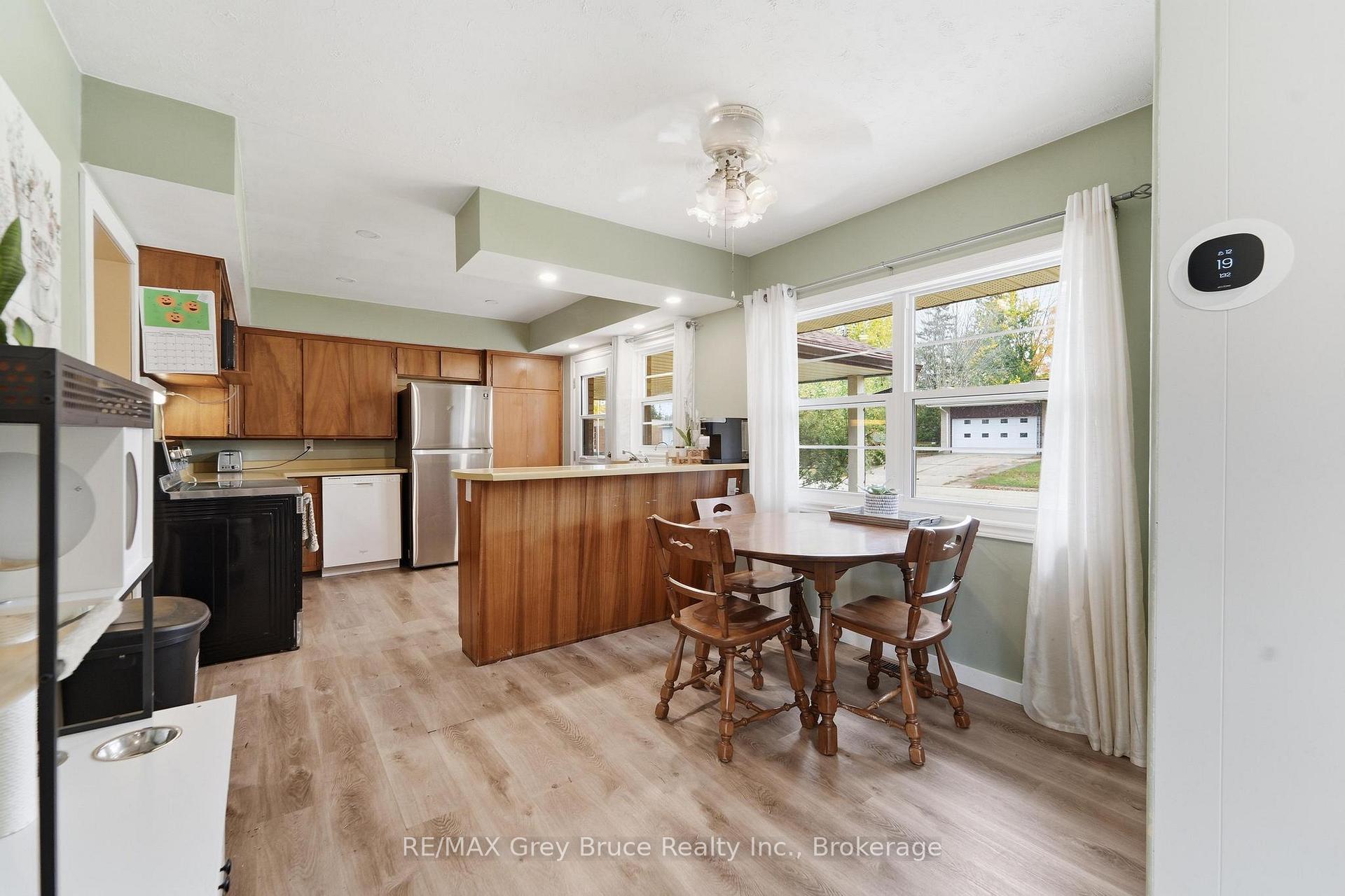 Photo 21 of 112 8th Street S, Arran-Elderslie — HOMEH