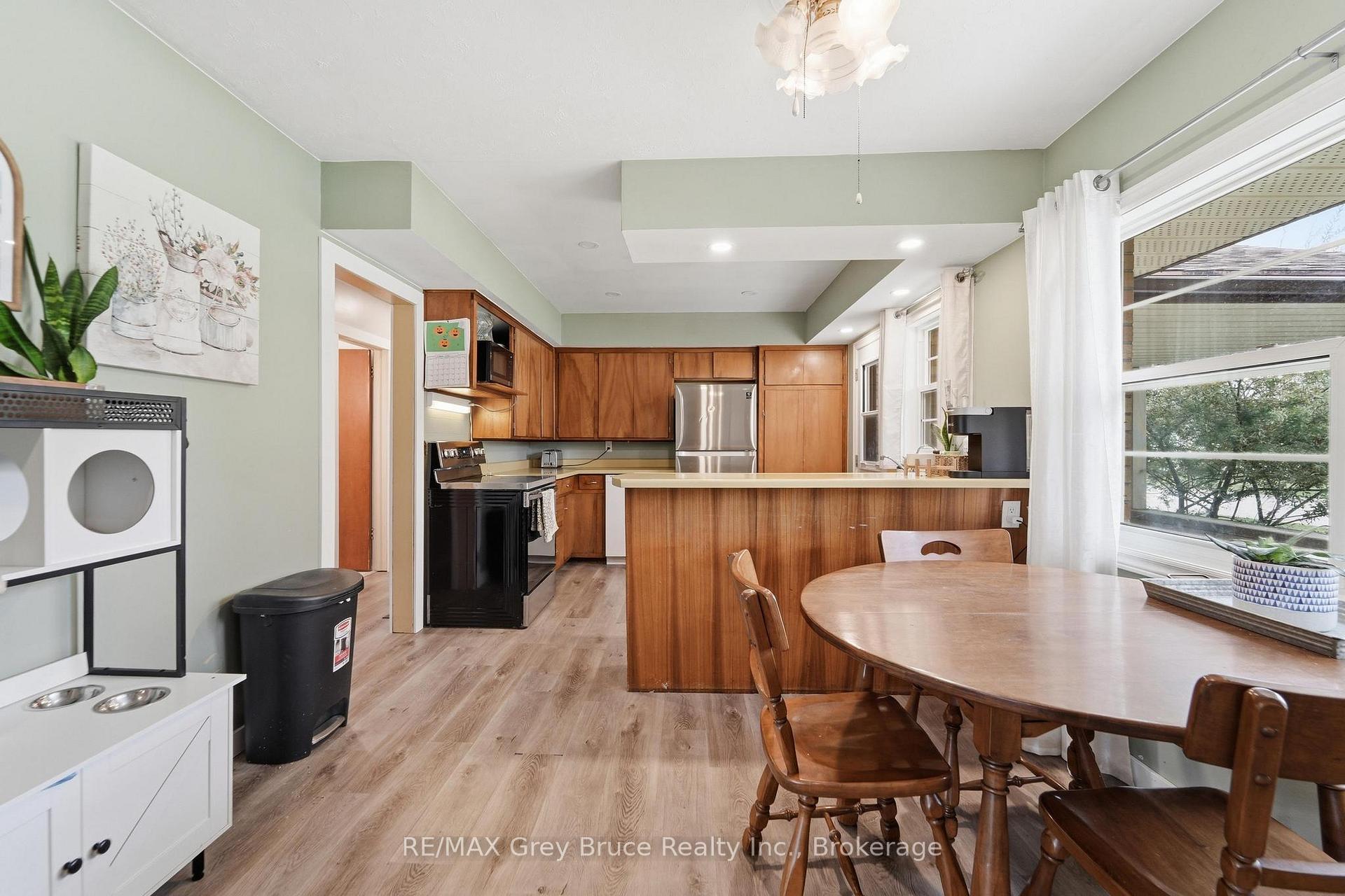 Photo 22 of 112 8th Street S, Arran-Elderslie — HOMEH