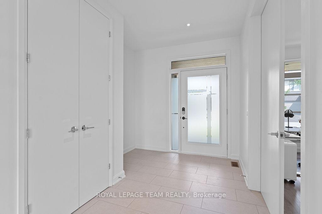 Photo 7 of 301 Long Acres Street, Ottawa, Kanata - Bridlewood — HOMEH