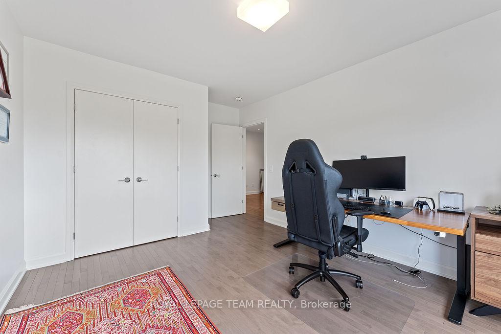 Photo 12 of 301 Long Acres Street, Ottawa, Kanata - Bridlewood — HOMEH