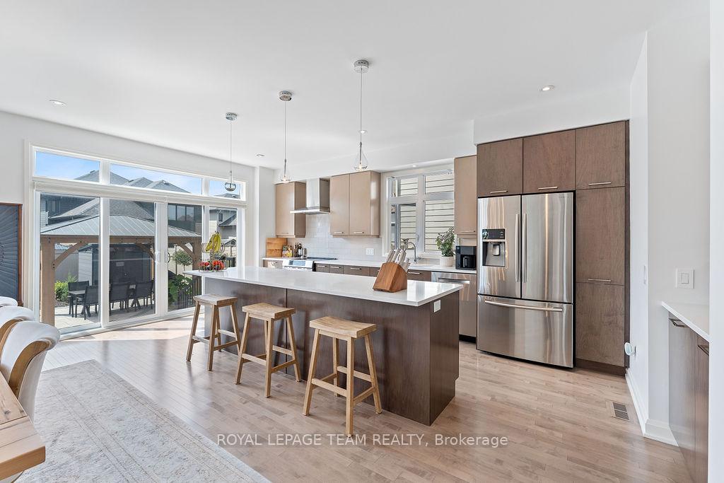 Photo 18 of 301 Long Acres Street, Ottawa, Kanata - Bridlewood — HOMEH