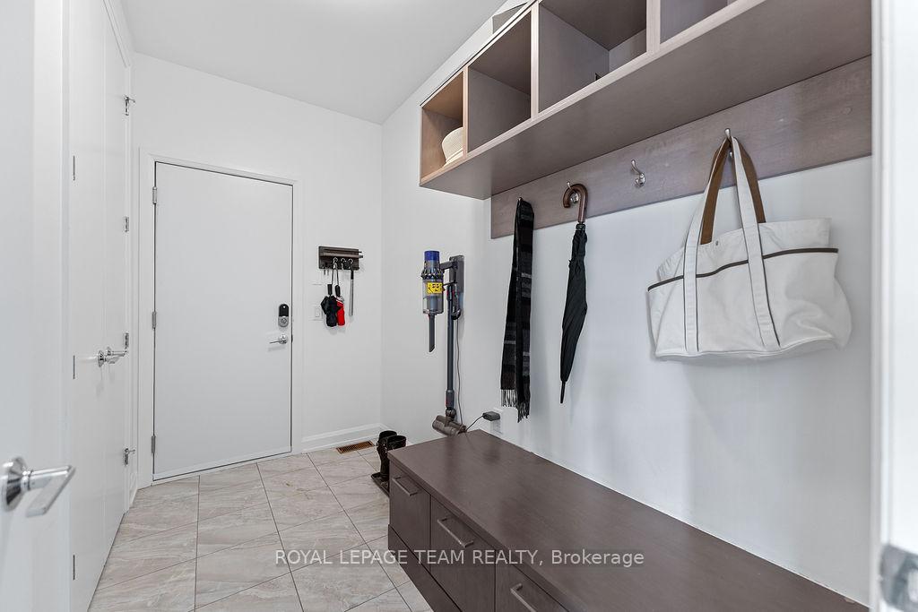Photo 26 of 301 Long Acres Street, Ottawa, Kanata - Bridlewood — HOMEH
