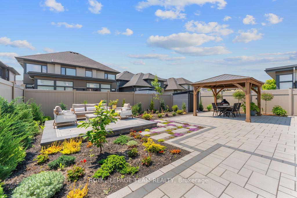 Photo 45 of 301 Long Acres Street, Ottawa, Kanata - Bridlewood — HOMEH