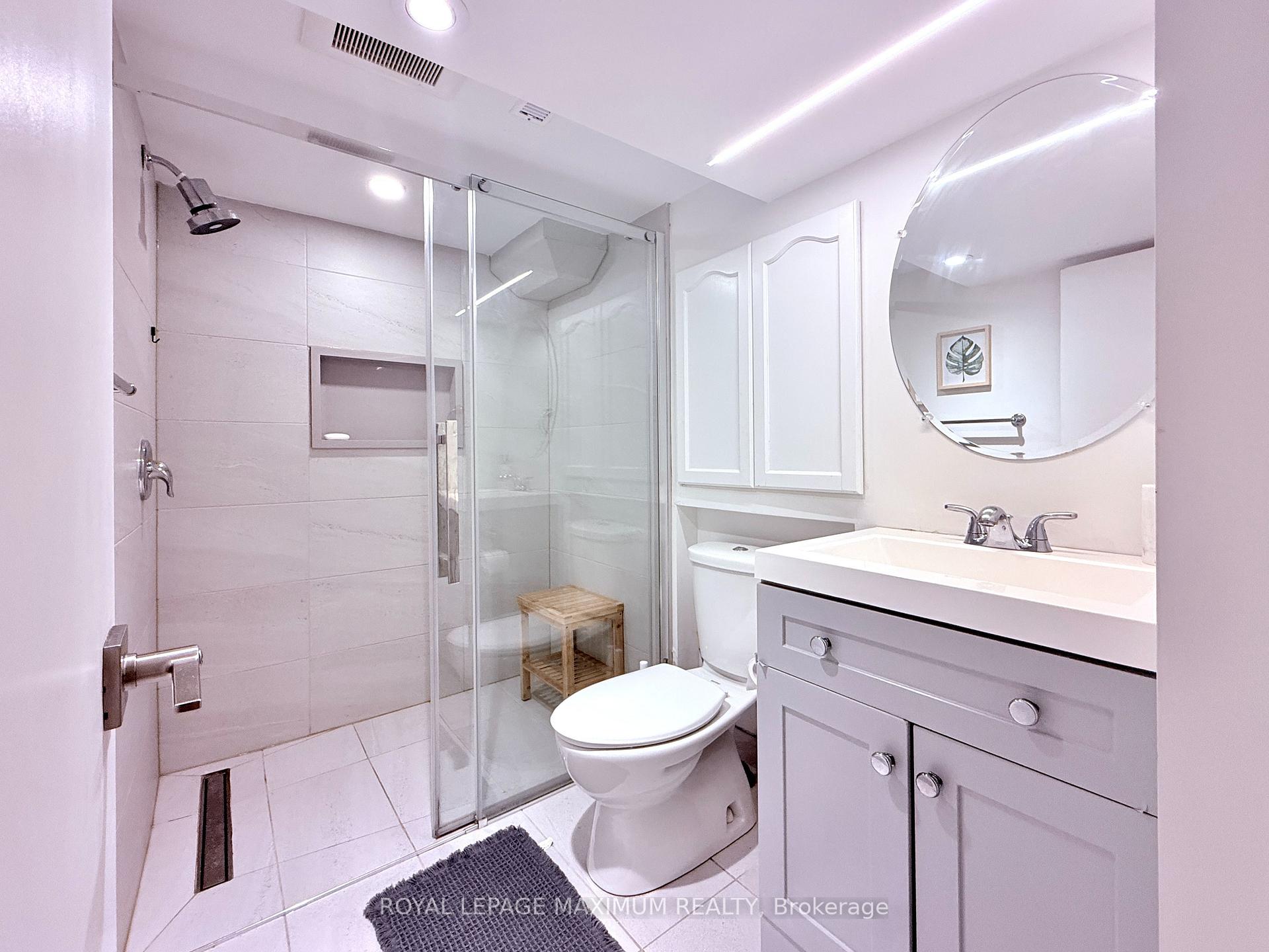 Photo 6 of Unit (B) Lower, 82 Calvington Drive, North York, Downsview-Roding-CFB — HOMEH