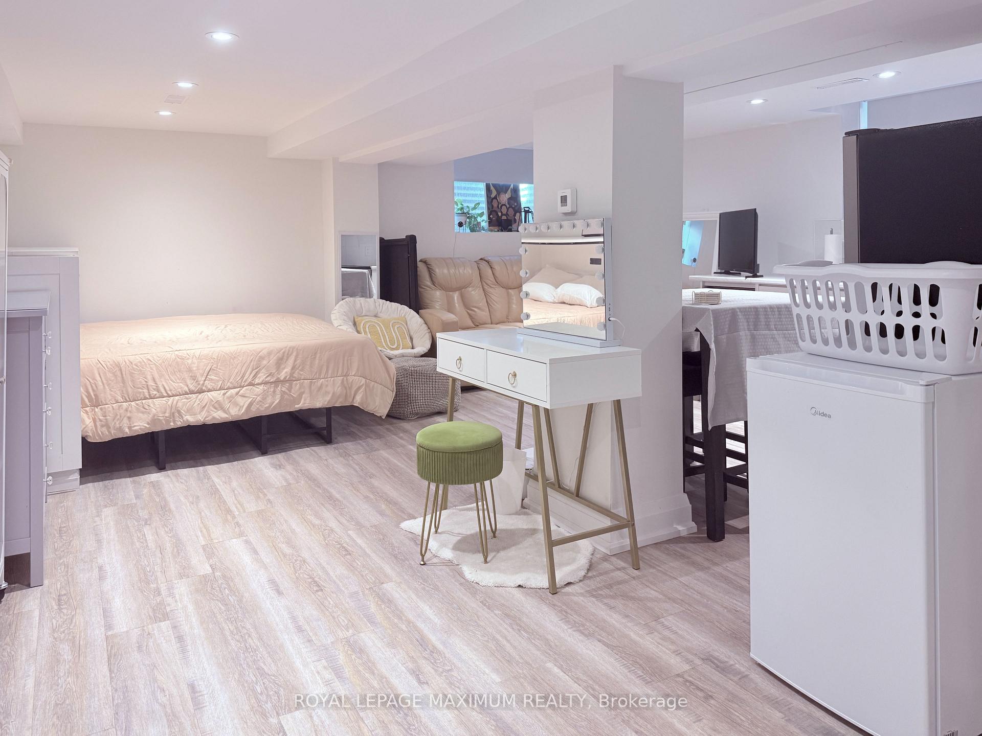 Photo 7 of Unit (B) Lower, 82 Calvington Drive, North York, Downsview-Roding-CFB — HOMEH