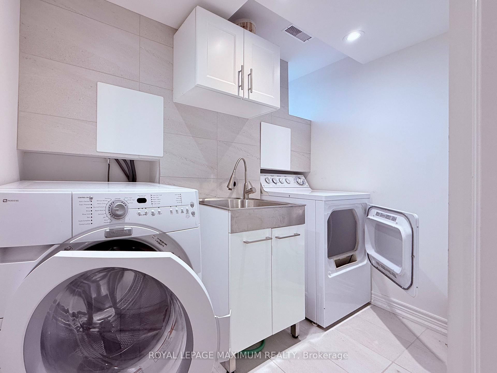 Photo 8 of Unit (B) Lower, 82 Calvington Drive, North York, Downsview-Roding-CFB — HOMEH
