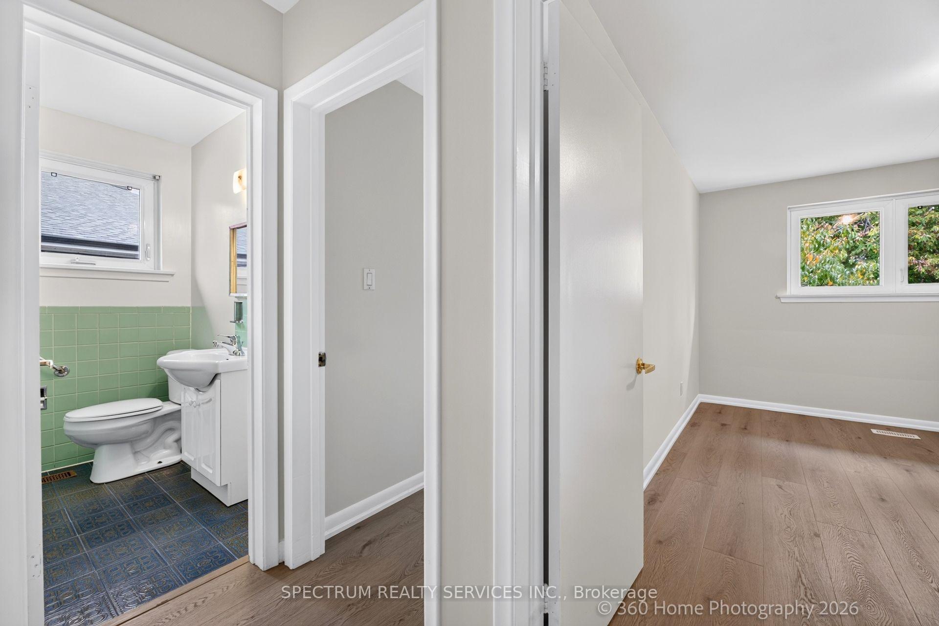 Photo 17 of 37 Newlin Crescent, North York, Glenfield-Jane Heights — HOMEH