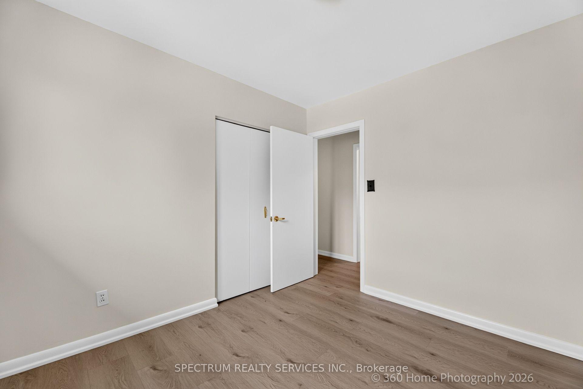 Photo 23 of 37 Newlin Crescent, North York, Glenfield-Jane Heights — HOMEH