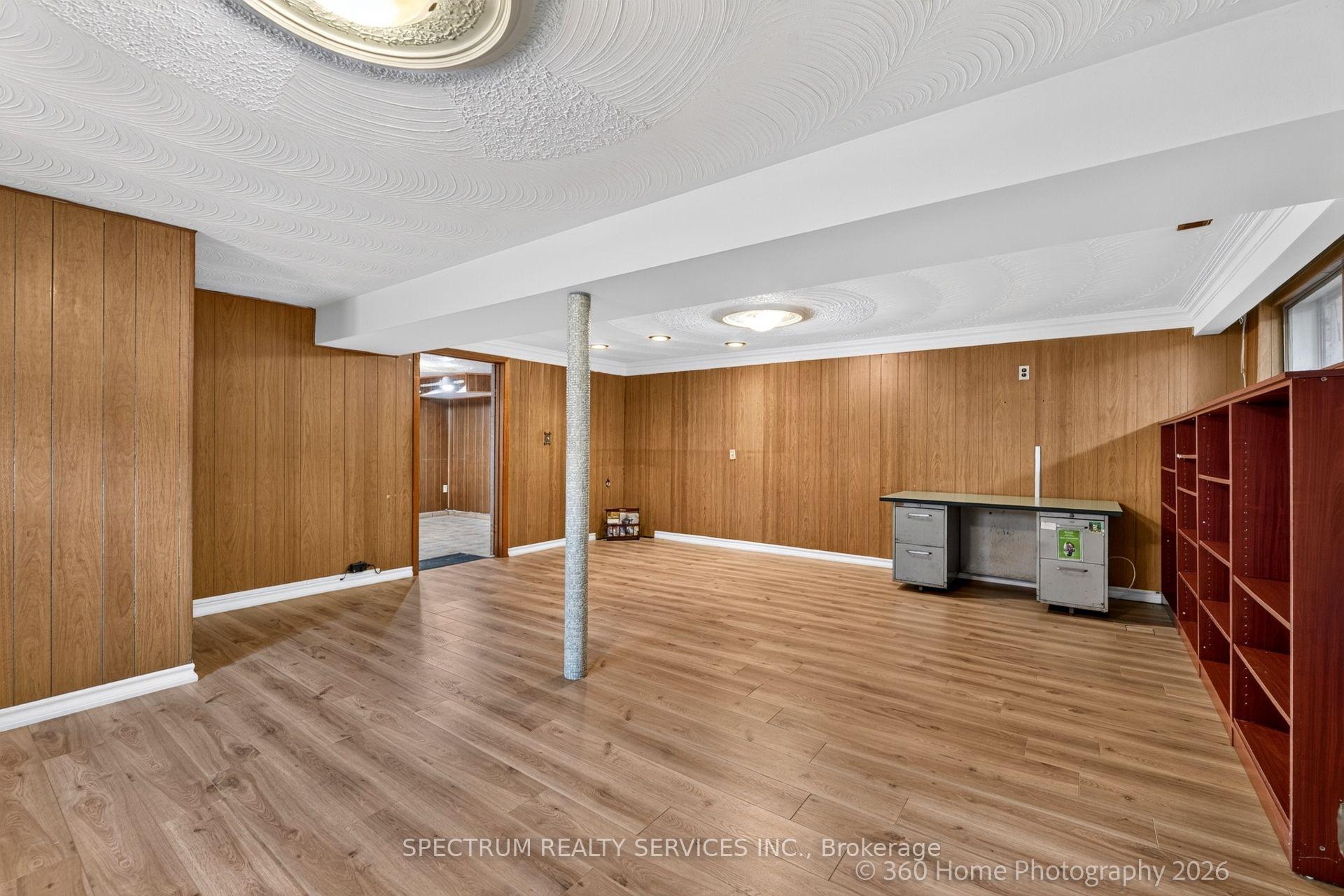 Photo 27 of 37 Newlin Crescent, North York, Glenfield-Jane Heights — HOMEH