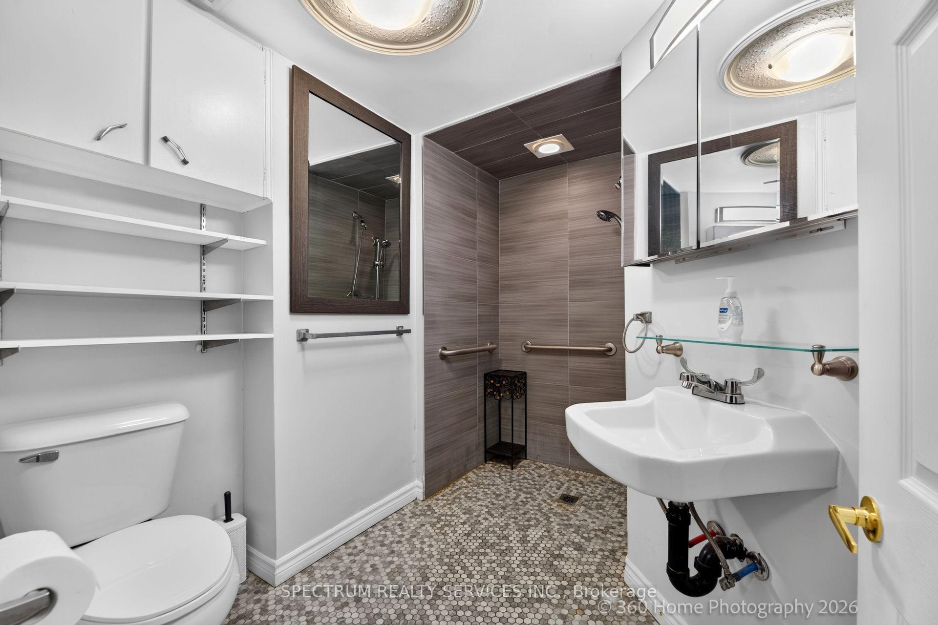 Photo 30 of 37 Newlin Crescent, North York, Glenfield-Jane Heights — HOMEH