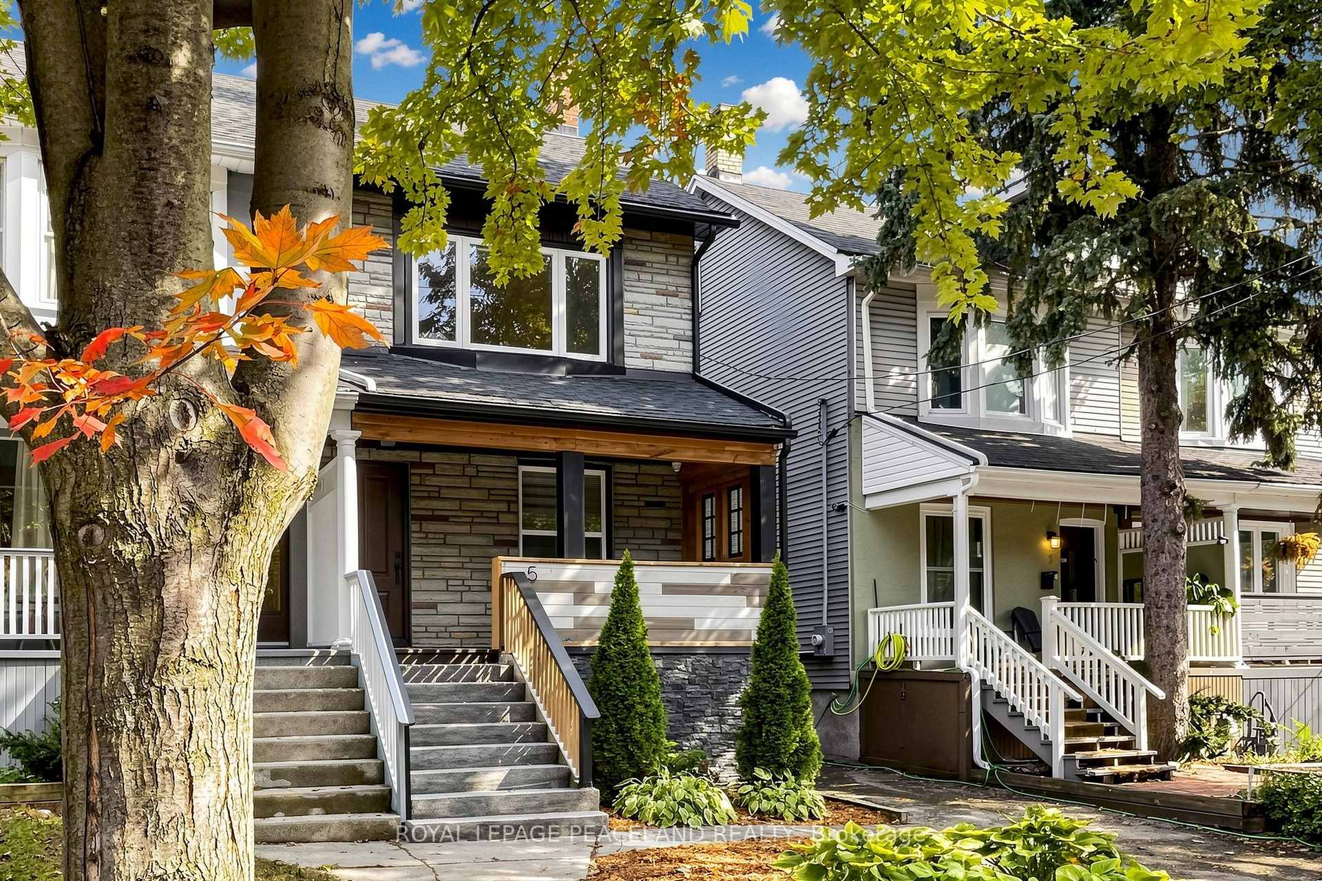 Photo 4 of 5 Herbert Avenue, Toronto, The Beaches — HOMEH