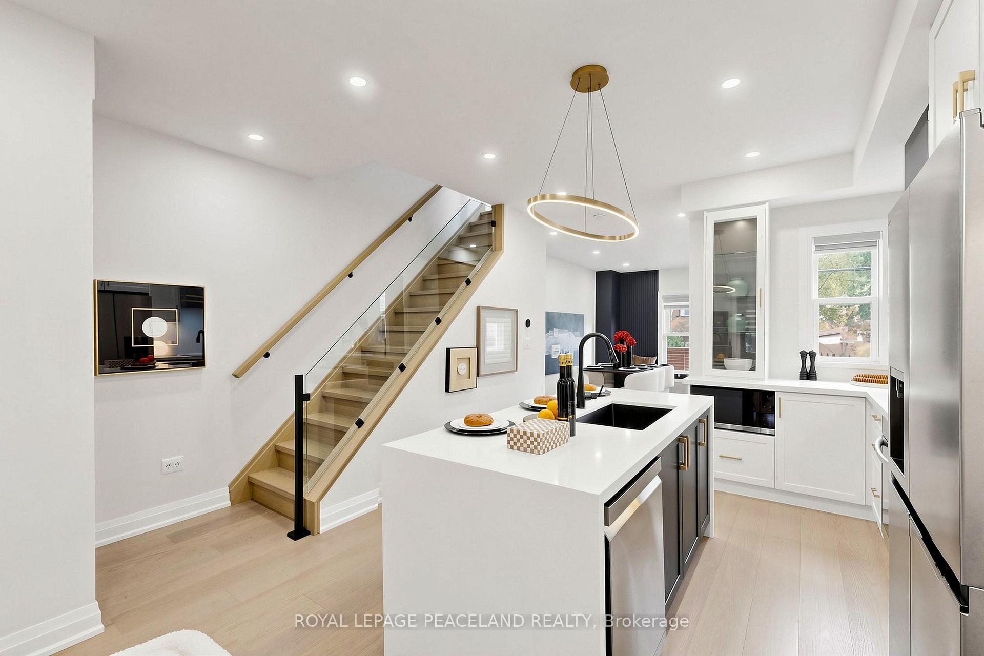 Photo 16 of 5 Herbert Avenue, Toronto, The Beaches — HOMEH