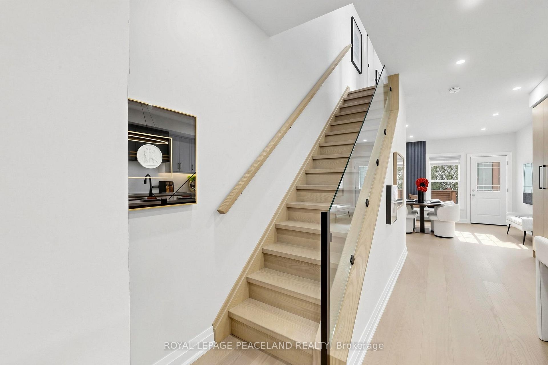 Photo 19 of 5 Herbert Avenue, Toronto, The Beaches — HOMEH