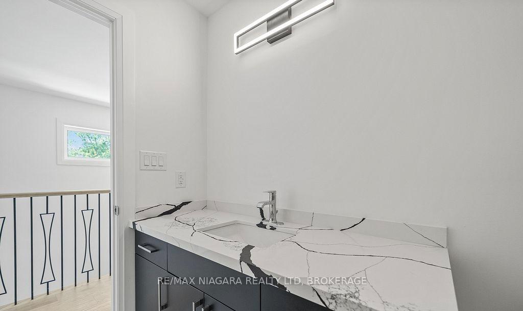 Photo 11 of 185B Rykert Street, St. Catharines, Rykert/Vansickle — HOMEH