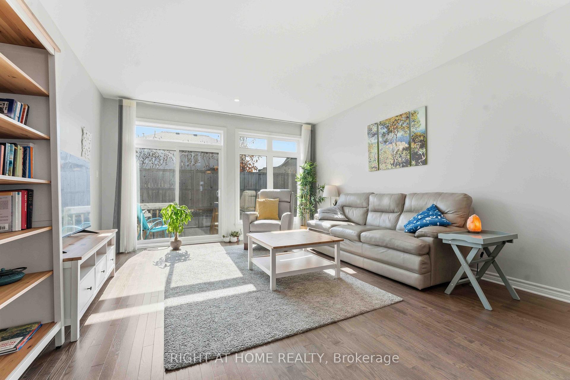 Photo 3 of 272 Maygrass Way, Ottawa, Remainder of Stittsville & Area — HOMEH