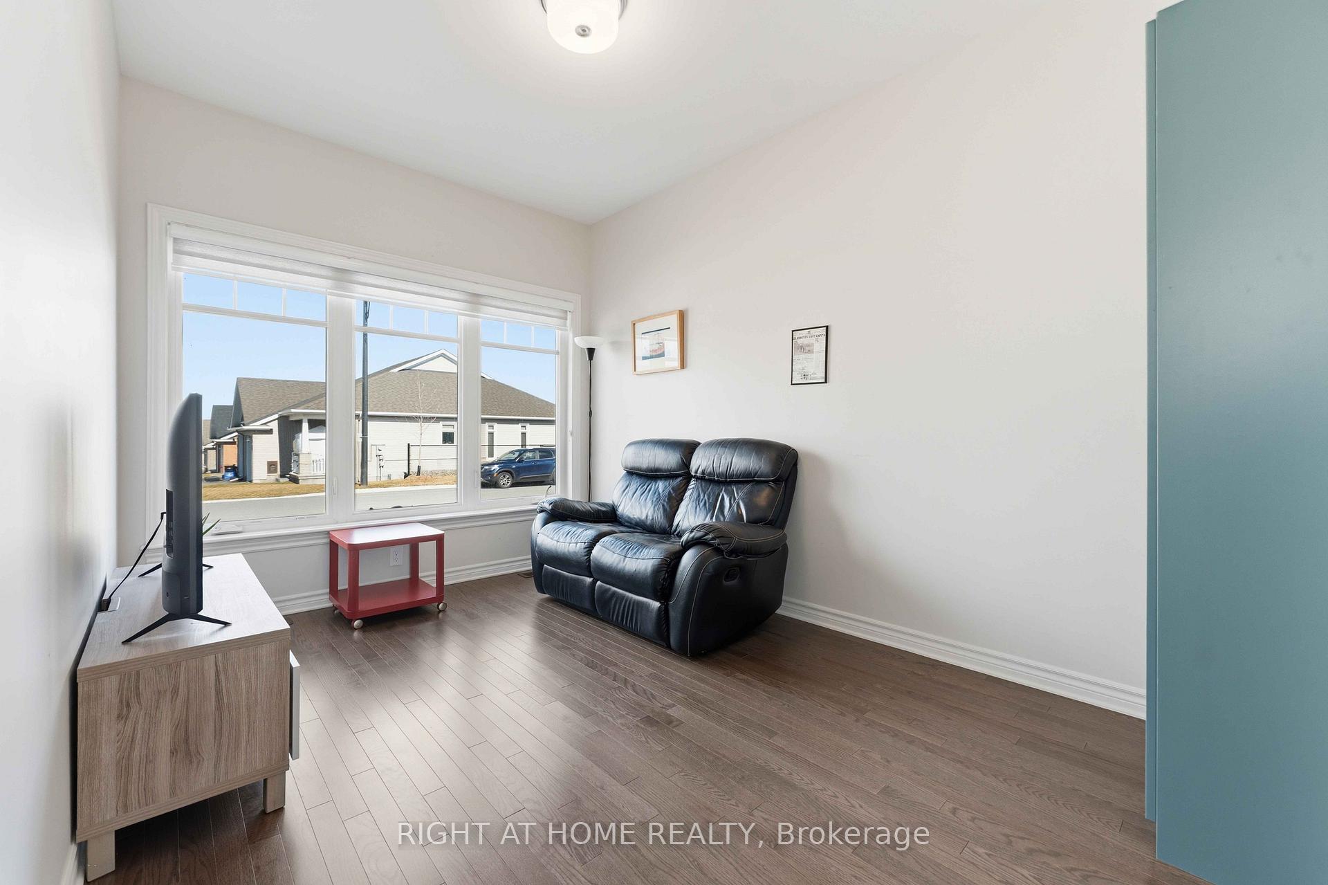 Photo 18 of 272 Maygrass Way, Ottawa, Remainder of Stittsville & Area — HOMEH