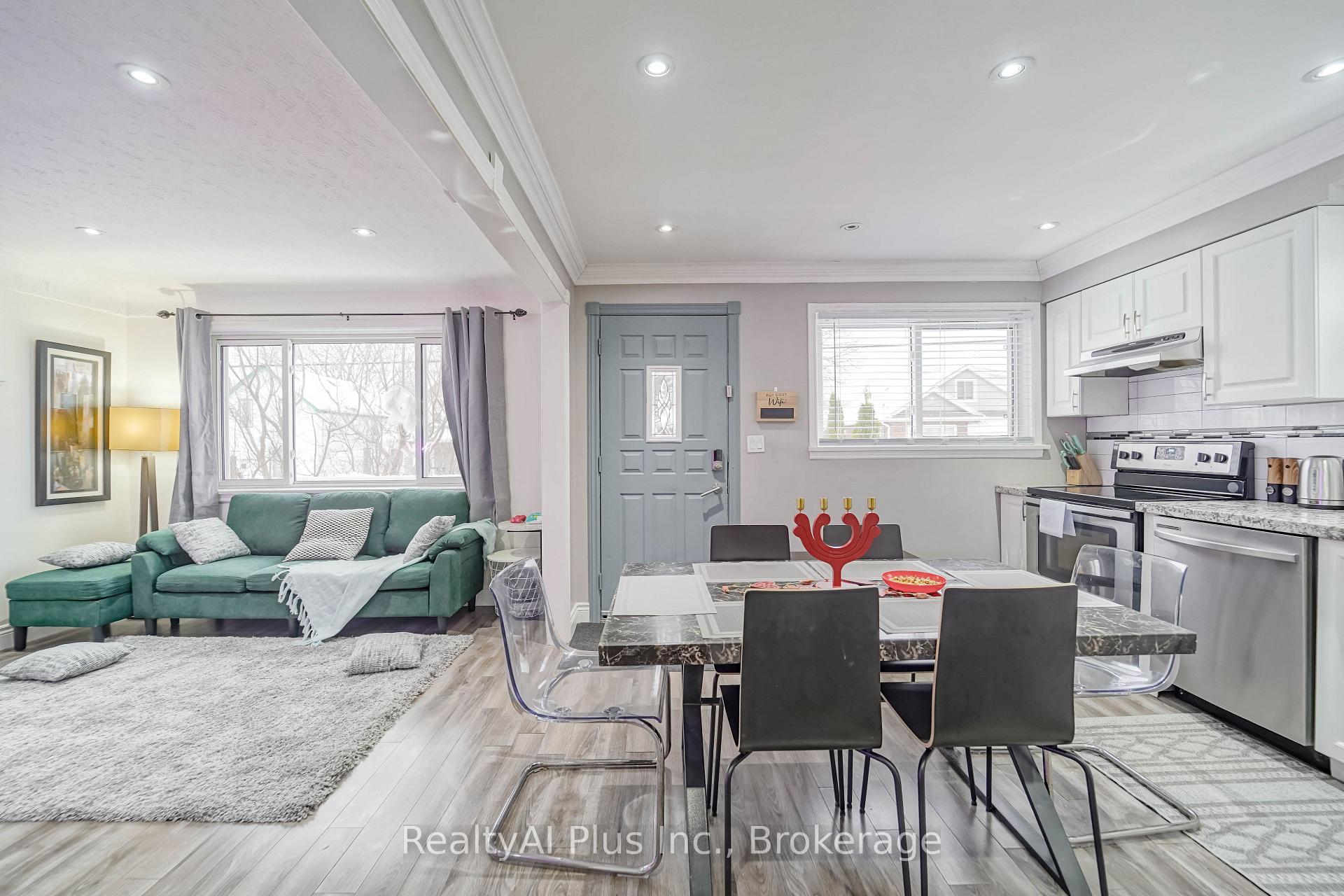 Photo 10 of 137 Banting Avenue, Oshawa, Central — HOMEH