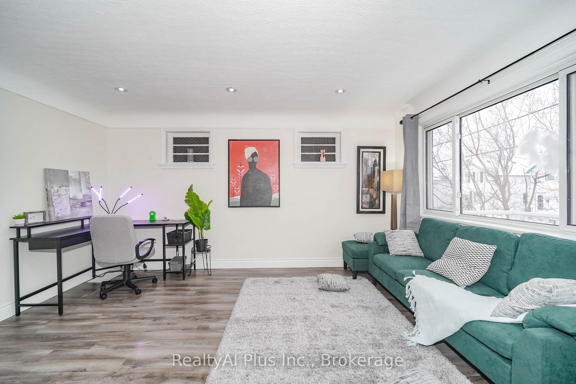Photo 13 of 137 Banting Avenue, Oshawa, Central — HOMEH