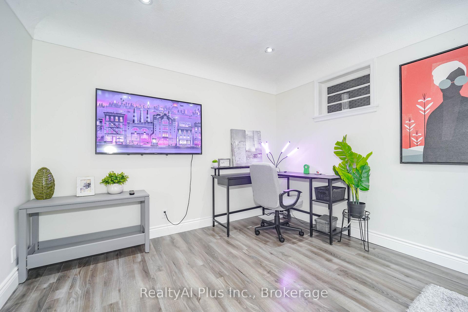 Photo 15 of 137 Banting Avenue, Oshawa, Central — HOMEH