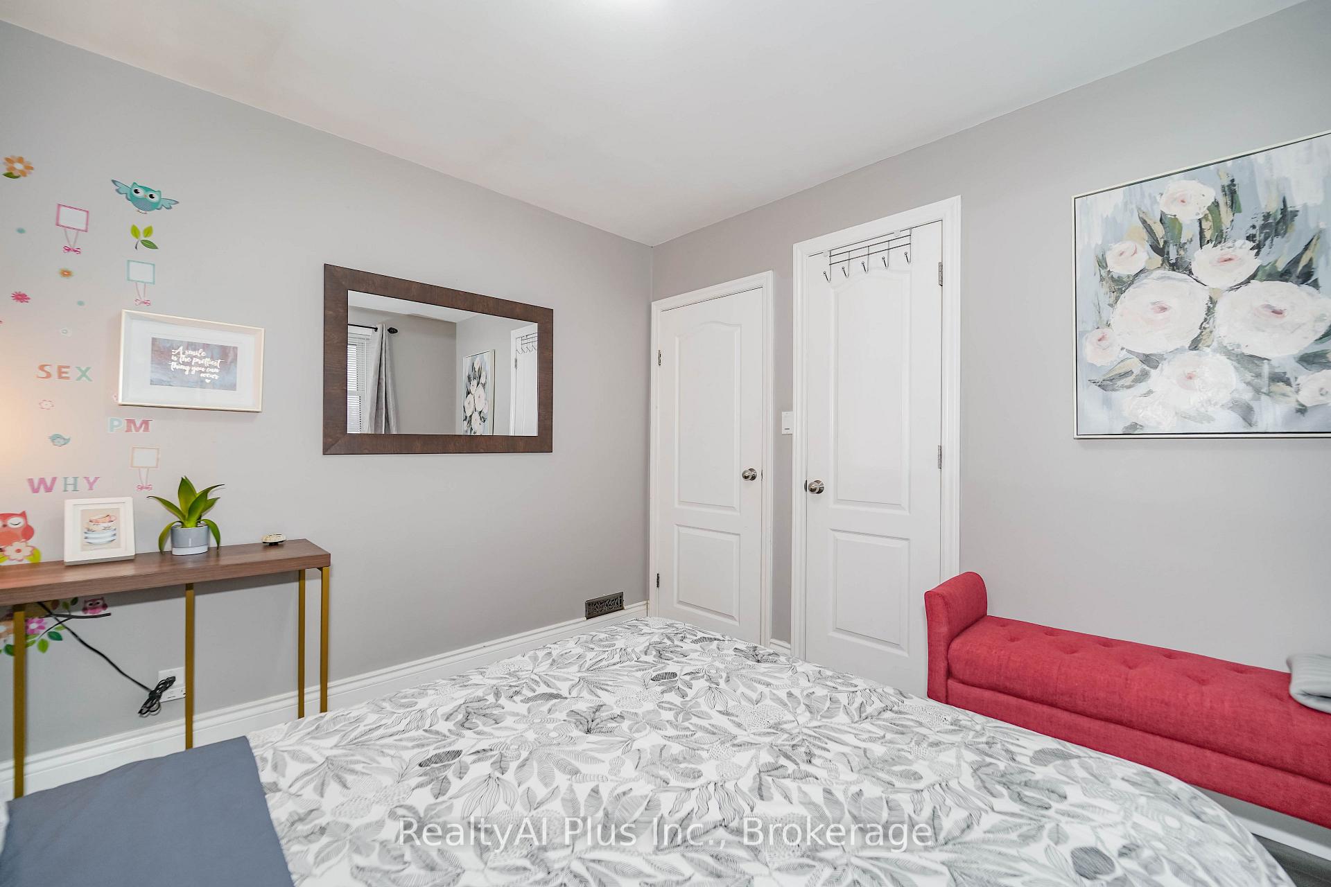Photo 20 of 137 Banting Avenue, Oshawa, Central — HOMEH