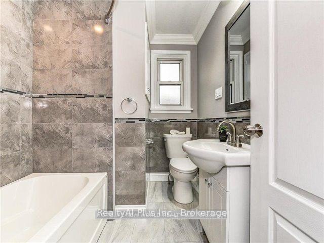 Photo 21 of 137 Banting Avenue, Oshawa, Central — HOMEH