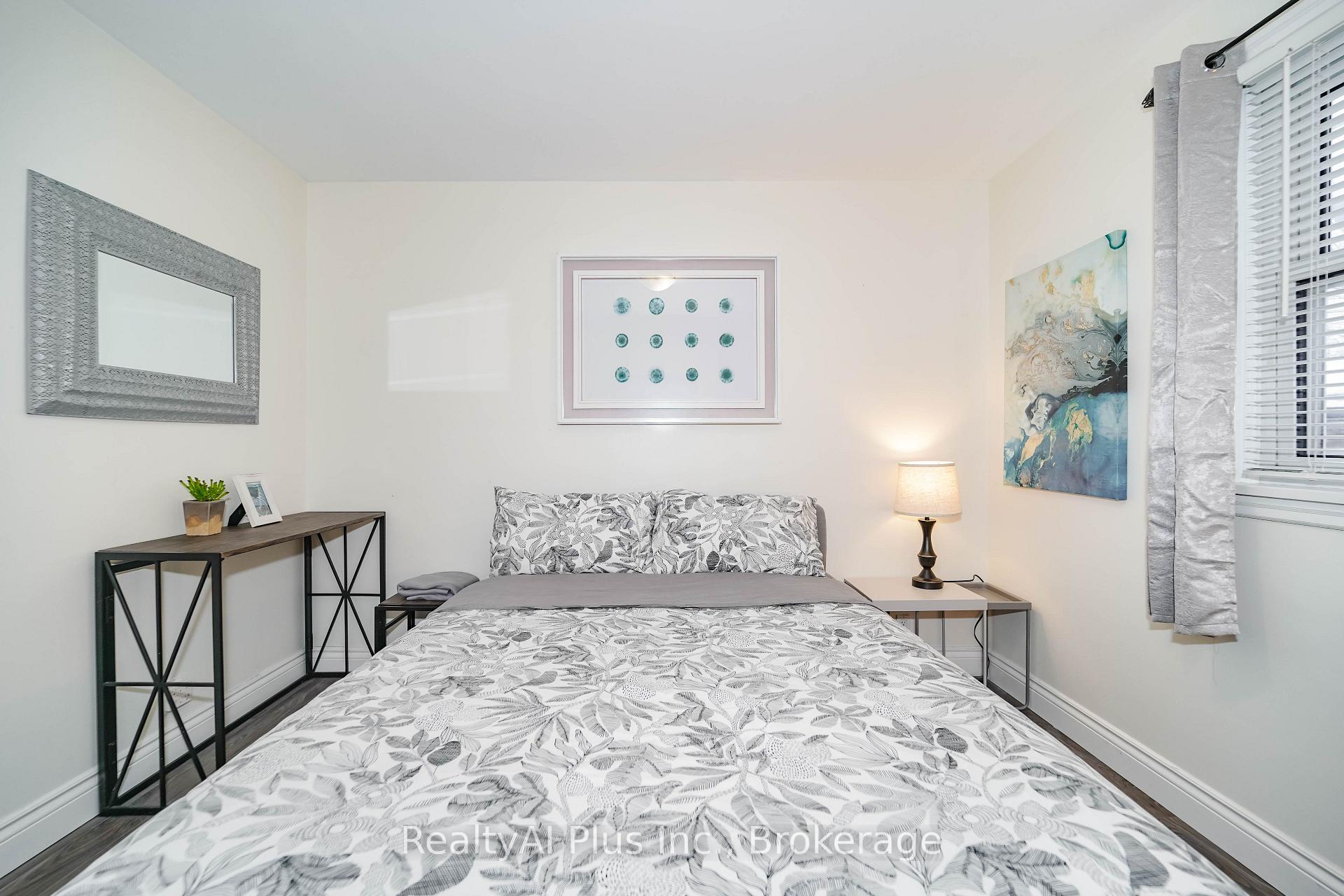 Photo 22 of 137 Banting Avenue, Oshawa, Central — HOMEH