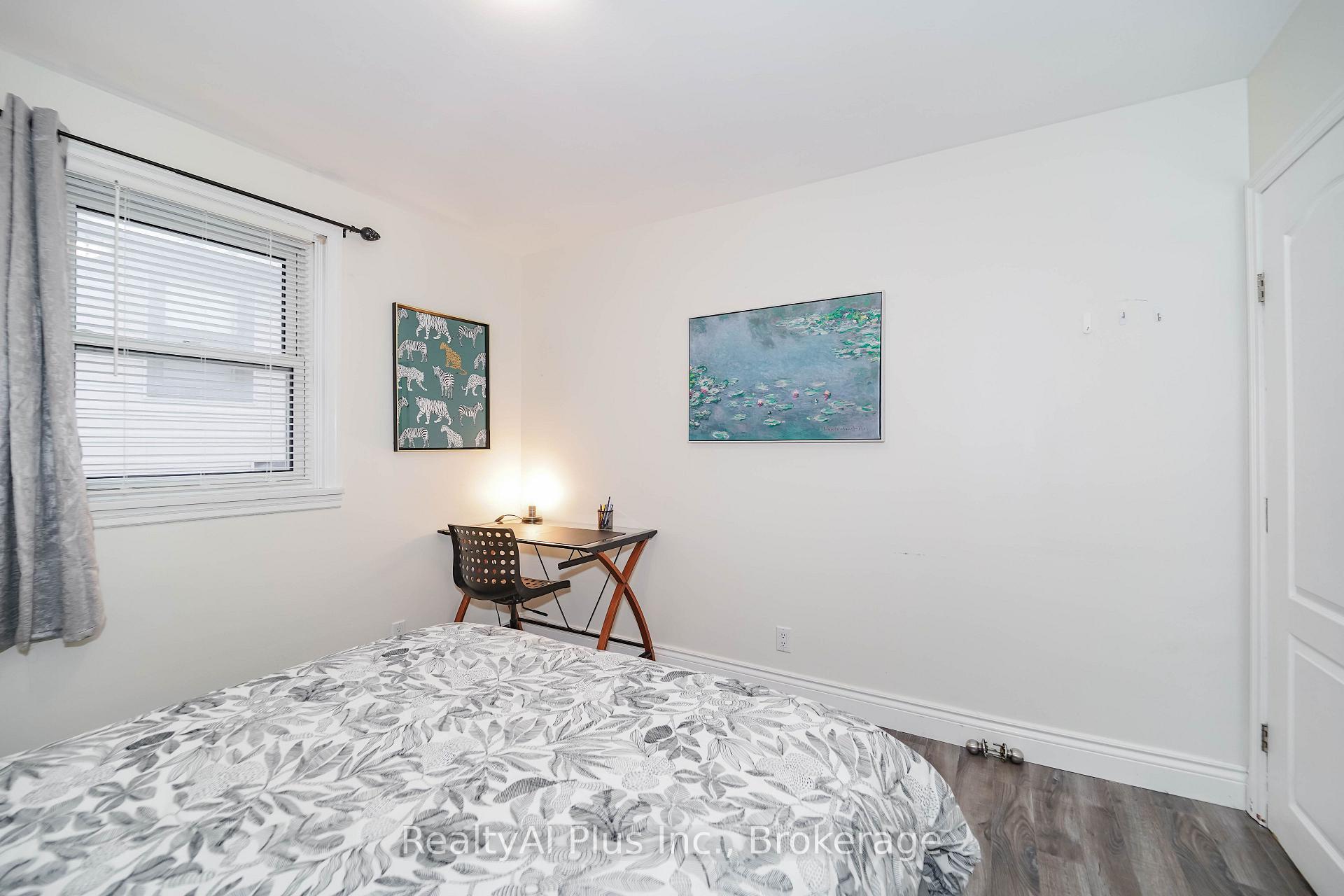Photo 25 of 137 Banting Avenue, Oshawa, Central — HOMEH