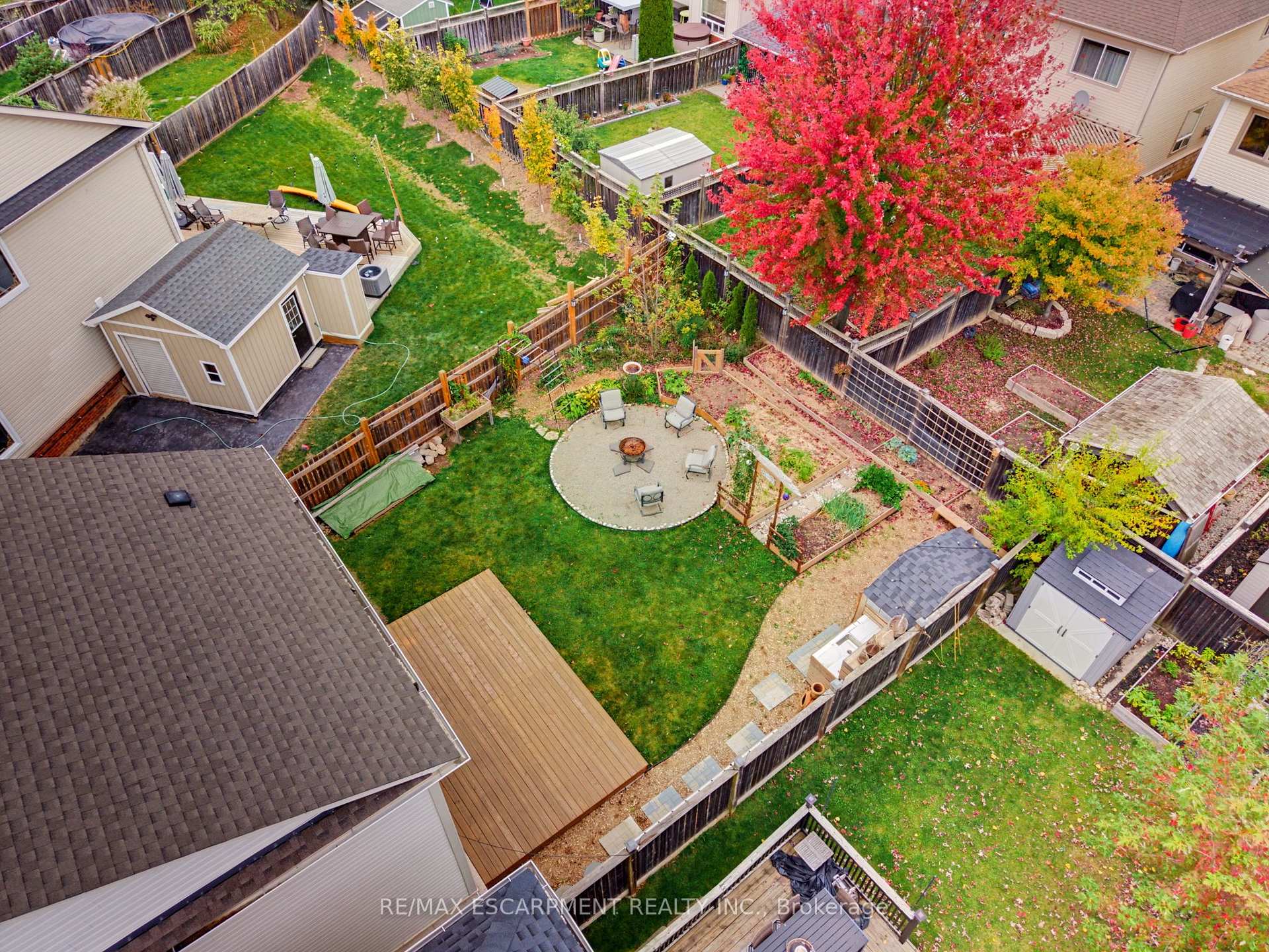 Photo 18 of 63 Golden Iris Crescent, Hamilton, Waterdown — HOMEH