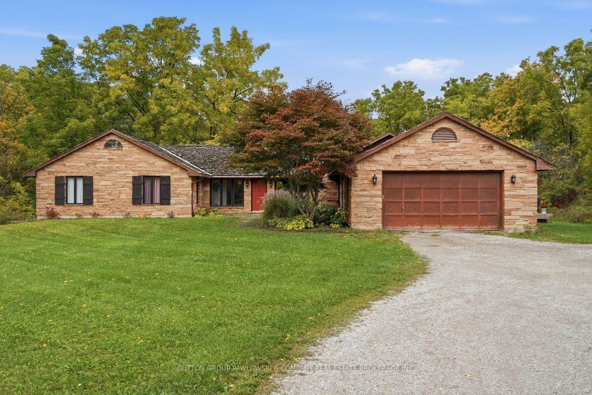 Photo 7 of 2174 Parkhill Drive, North Middlesex, Parkhill — HOMEH