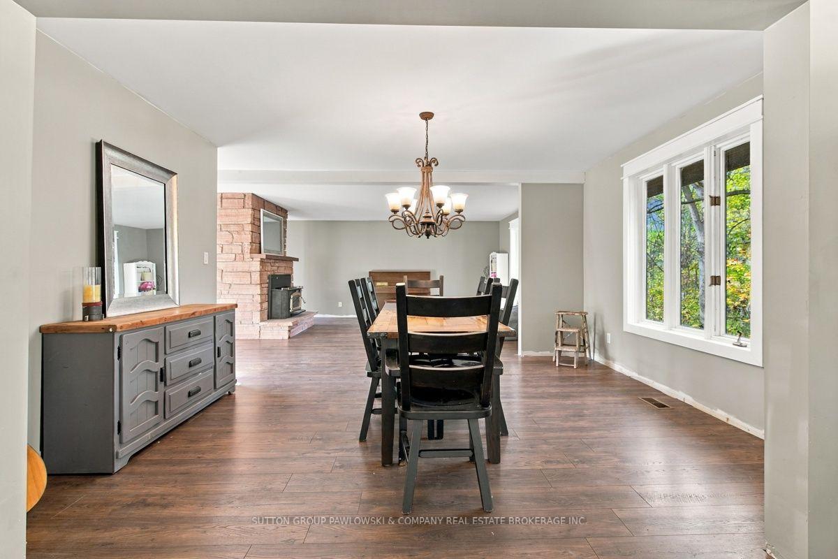 Photo 14 of 2174 Parkhill Drive, North Middlesex, Parkhill — HOMEH