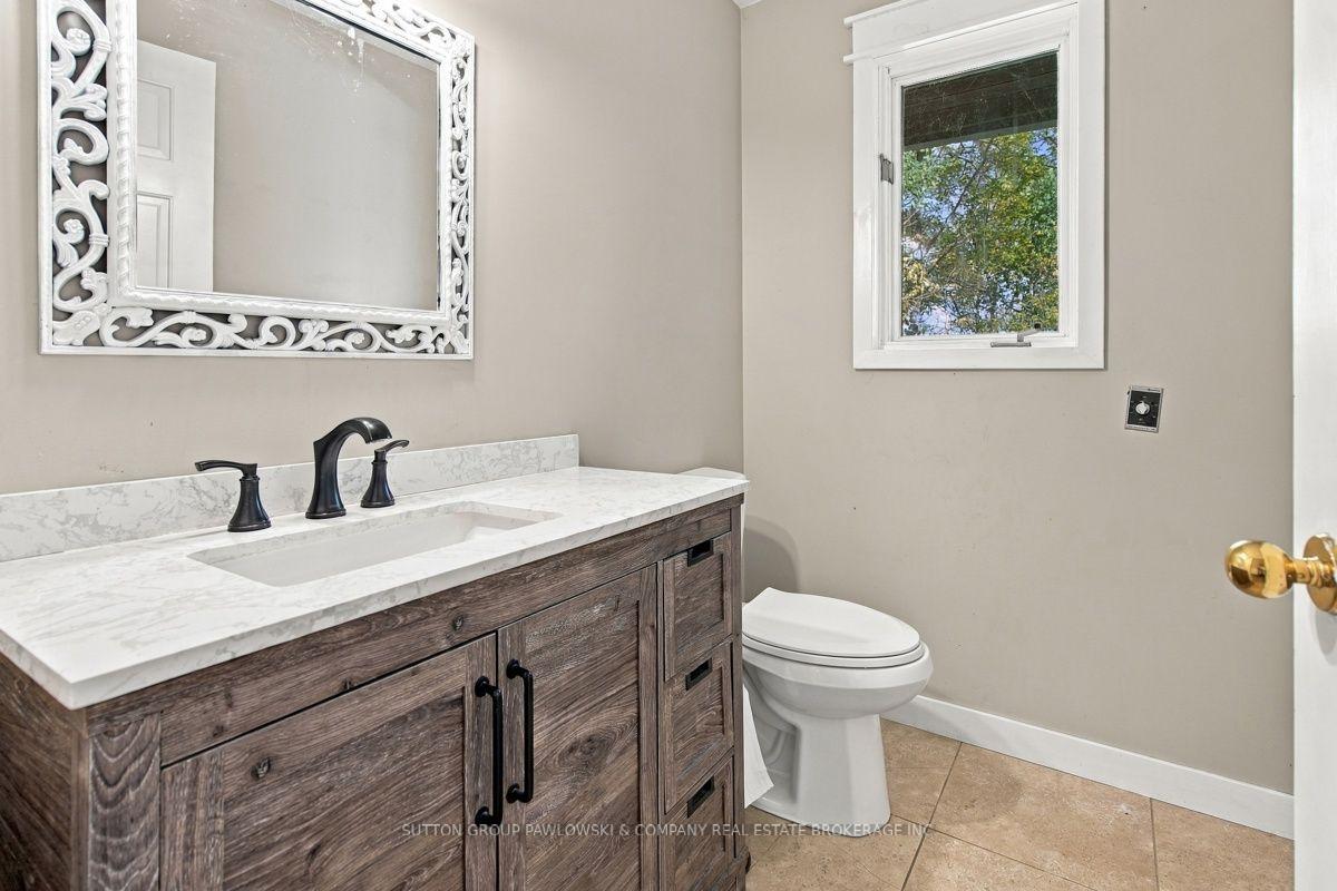 Photo 26 of 2174 Parkhill Drive, North Middlesex, Parkhill — HOMEH