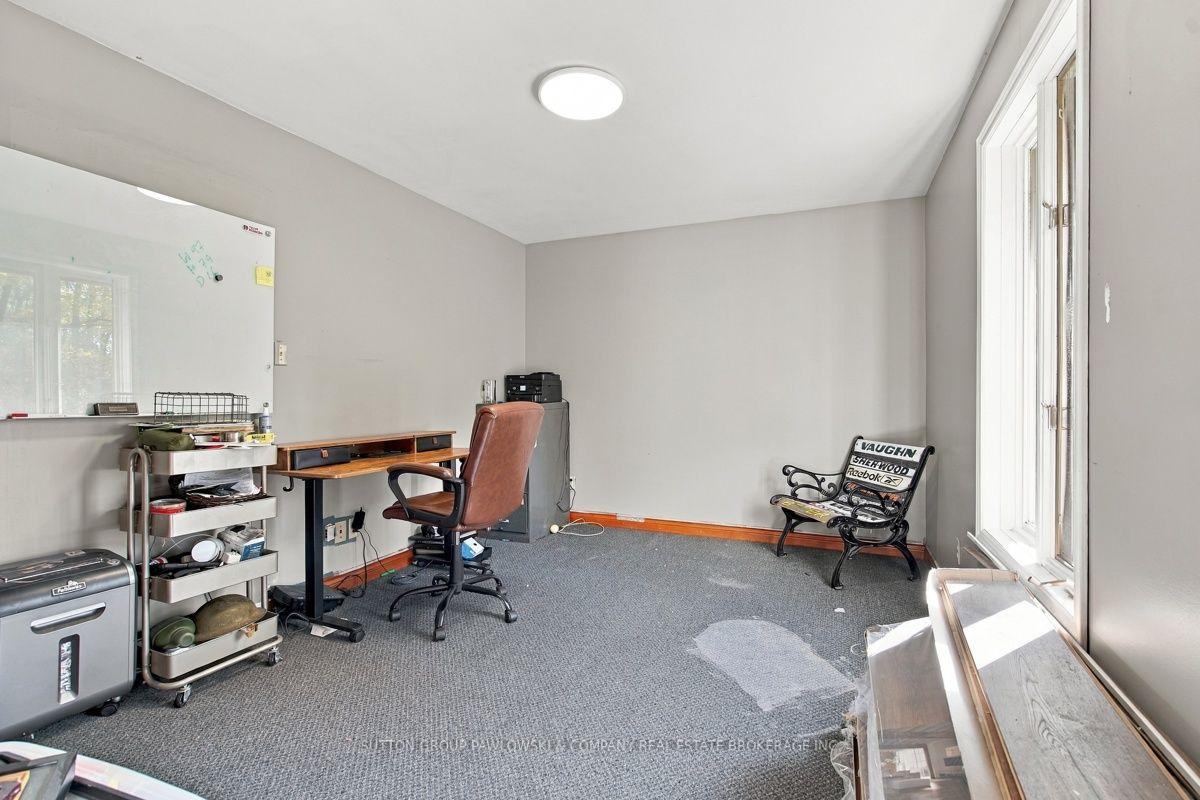 Photo 27 of 2174 Parkhill Drive, North Middlesex, Parkhill — HOMEH