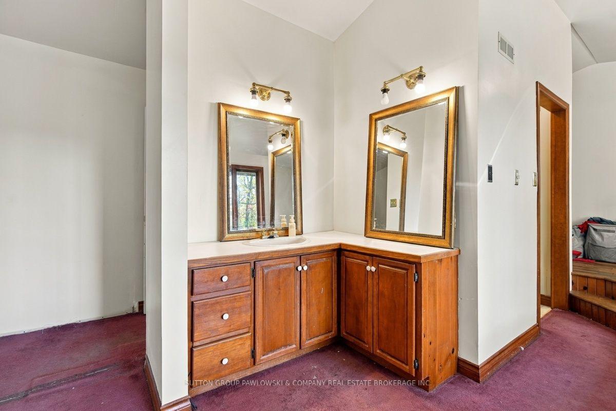 Photo 31 of 2174 Parkhill Drive, North Middlesex, Parkhill — HOMEH