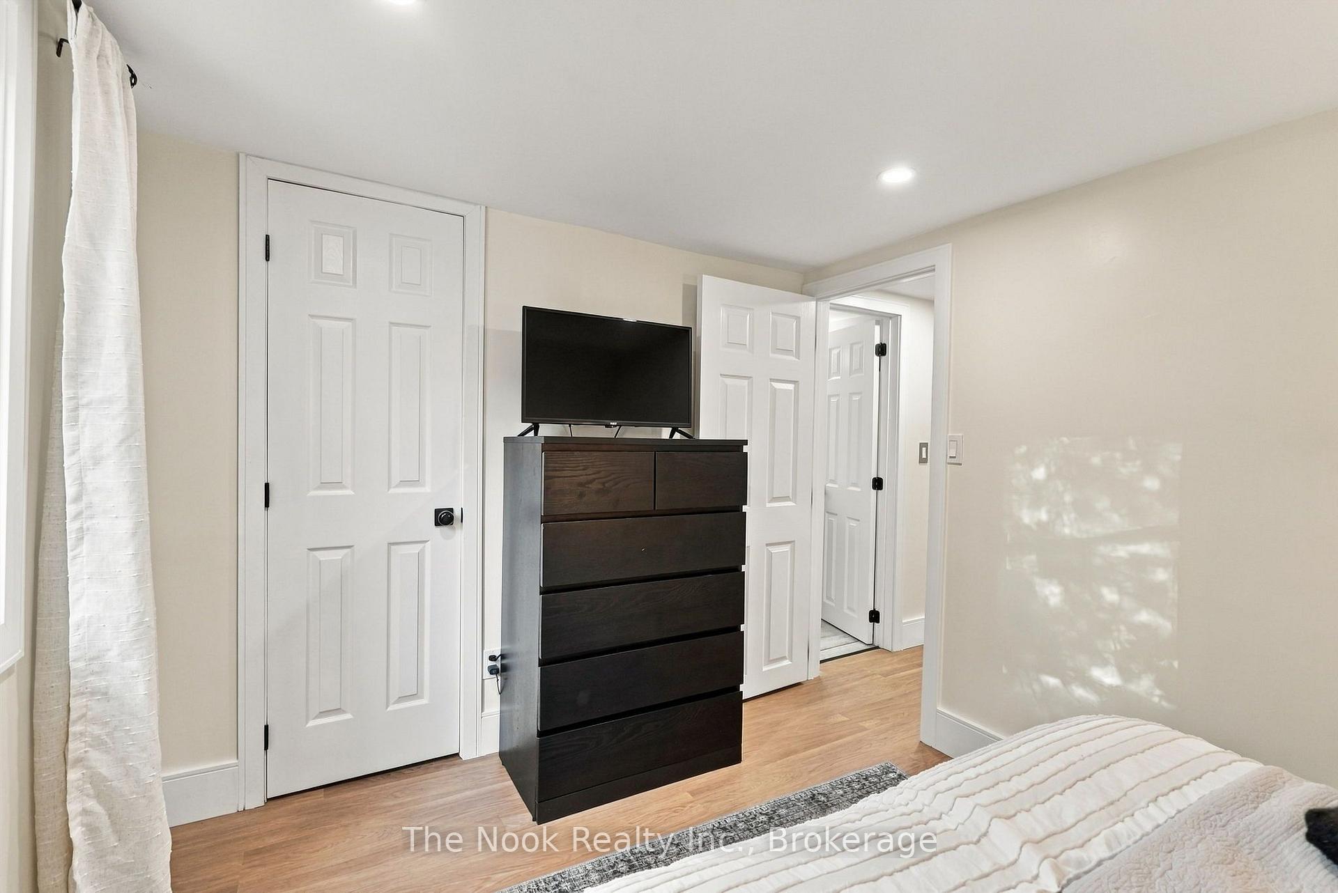 Photo 31 of 28 Purdy Street, Belleville, Belleville Ward — HOMEH