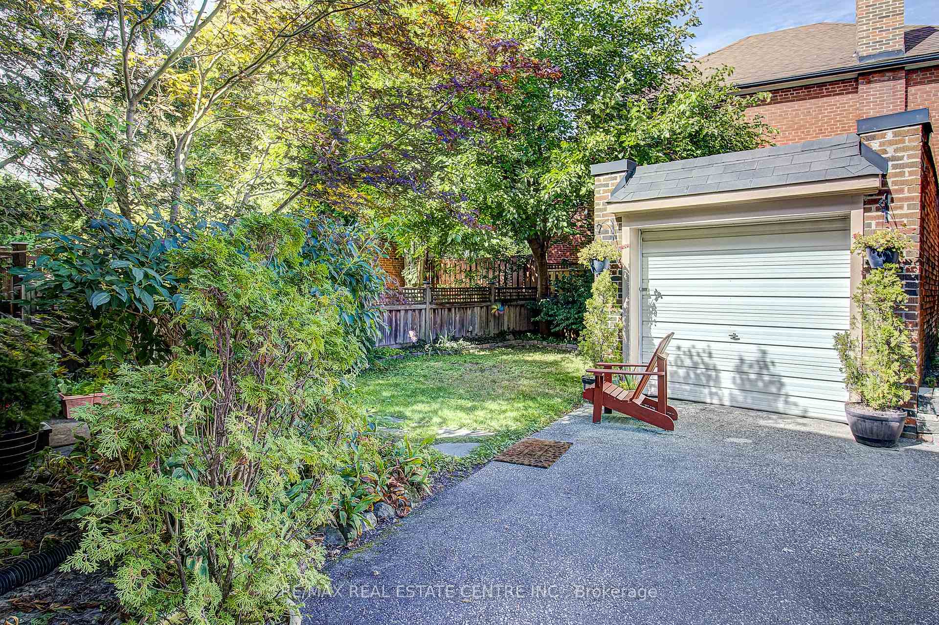 Photo 35 of 194 Lawrence Avenue E, Toronto, Lawrence Park North — HOMEH