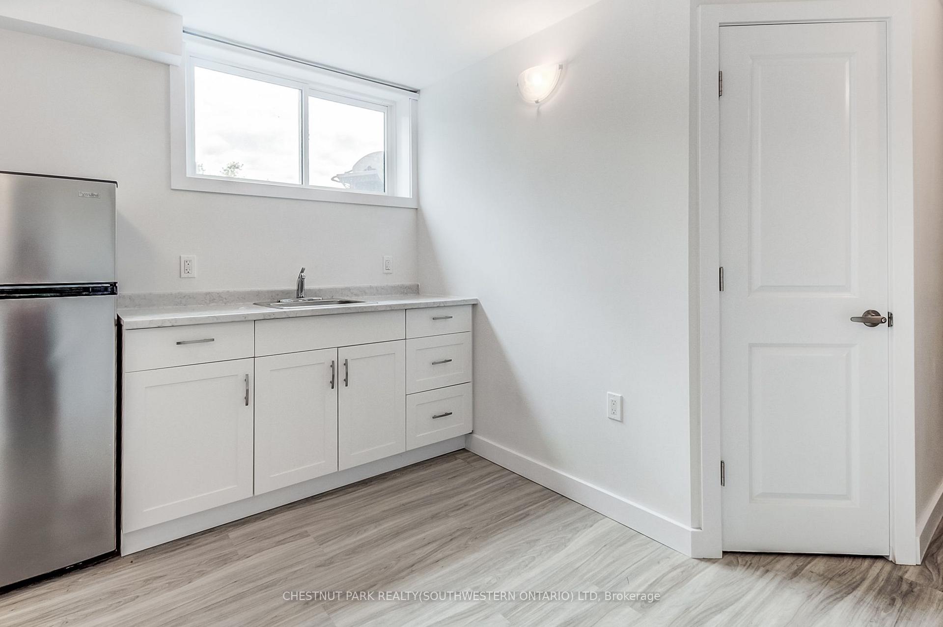 Photo 16 of 105 Dixon Street, Kitchener, Rockway — HOMEH